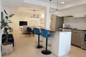Stylish 2BR Retreat with a Private Yard
