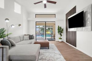 Waterfront Cape Coral Pool Villa I Gulf Access I Kayaks