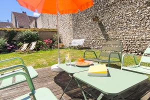 Maison de charme 10 personnes, cœur du village, 1h30 Paris