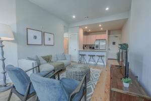 Back Bay Gem 1BR on Newbury Street