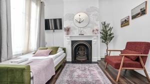 6 Guests - 2BR Flat 2 Min Walk to Emirates Stadium - 3 Mins to Tube