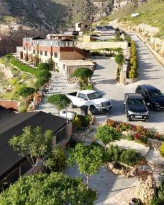 Dana Trail Hotel