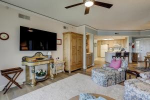 3105 Windsor Court South Oceanfront Luxury 2 BR condo Pool Bike Paths Golf Courses