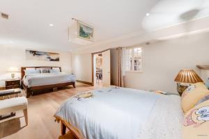 Anmore Nature Suite 2Bed 2Bath Private Entry
