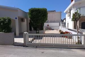 Family friendly seaside apartments Vir - 26984