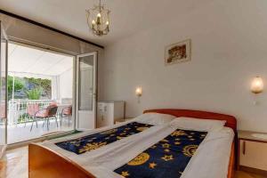 Apartments near Beach in Mali Losinj 15032