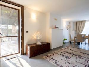 Beatrice - Regal Residence
