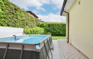 Lovely Home In Capezzano With Kitchen