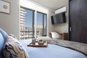 Urban Design & Comfort next to Metro + Balcony