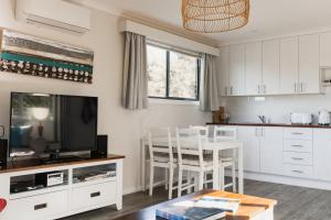 Tully Cottage - a home among the gum trees