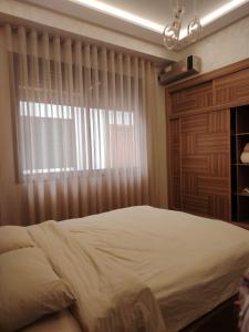 Prestigious, peaceful apartment near the train station