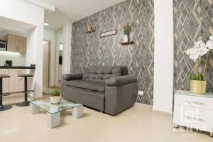 Hotel On By Zenya Host