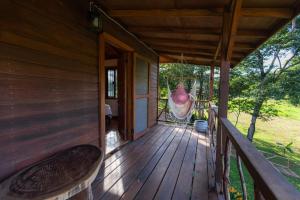 Tohja Riverside Cabins -Aracari Cabin