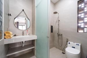 Minimalism Industrial Studio Room - Fox Home