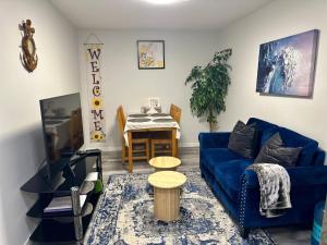 Cozy Private Suite Near Stoney Deerfoot Trails