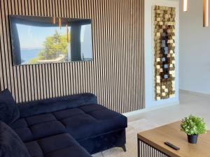 Bellord Lun, Private Heated Swimming Pool with Panoramic Sea View