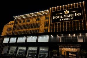Hotel Maple Inn and Banquet