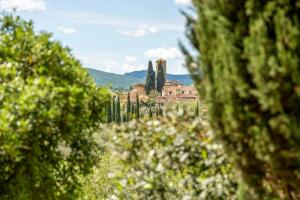 12Th-Century Rural Residence Near Florence