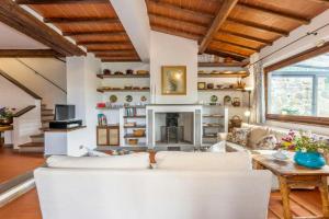 12Th-Century Rural Residence Near Florence