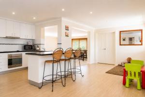 Warm & Spacious South West Getaway