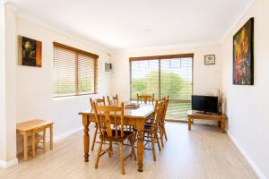 Warm & Spacious South West Getaway