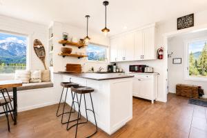 Berg Haus Home