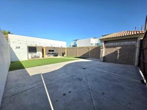 Casa Mona MODERN Beach Home