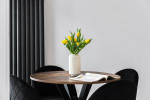Panorama Baltica 2 - nasz drugi apartament-our second Apartment-Stylish 13th Floor Apartment with Rooftop Terrace near the Sea and Polsat Plus Arena Stadion Stadium FREE PARKING Gdansk Letnica