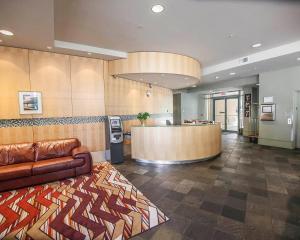 Comfort Hotel Vancouver Airport