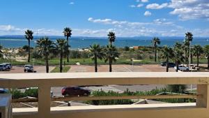 2-Bedroom Sea-View Marina Apartment