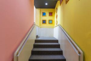 Sans Hotel International Surabaya