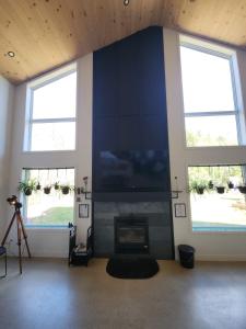 Spa River Pool Table - Chalet Ombre & Lumiere