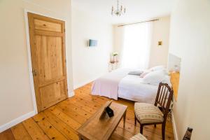 B&B / Chambres d'hotes Bed and Breakfast La Cordonnerie : photos des chambres