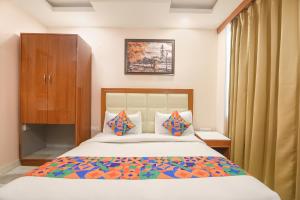 FabHotel Ramhan - Nr Patel Nagar Metro