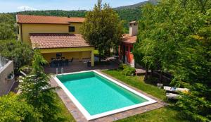 Private Villa My Way with Heated Pool Near Omiš