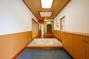 W Pickleball 300,平米 5 bedrooms, 4 bathrooms, quiet in the forest, 4 minutes to Nabe Beach, BBQ, free pool