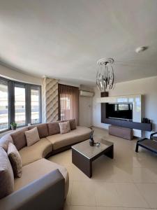 John Holiday Apartment