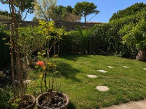 Petit cocon proche mer avec piscine et jardin