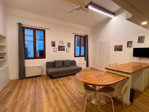 Modern loft next to Piazza del Duomo