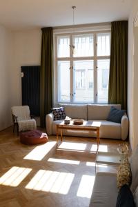 Elegant Vintage Apartment