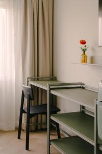 Boutique Hotel Herbergh Amsterdam Airport FREE PARKING