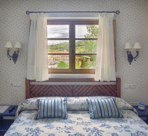 Triple Room room in Hotel Colonial de Santillana