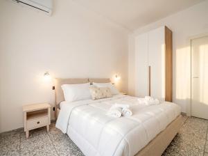 AuGuStea - Studio Home
