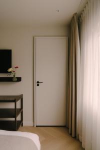 Boutique Hotel Herbergh Amsterdam Airport FREE PARKING