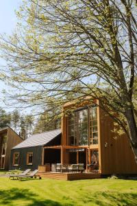 Kalbornia LAKE & SAUNA HOUSE by JWPM