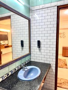 Divine India Service Apartment, Studio E-30, Near Max Hospital