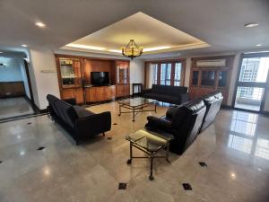 Luxurious SpaciousHome 17pax 4Bedroom Fahrenheit 88 Pavillon Bukit Bintang TRX AJH10