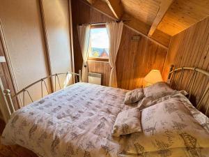 CONFORTABLE CHALET INDIVIDUEL SUR PYRENEES 2000