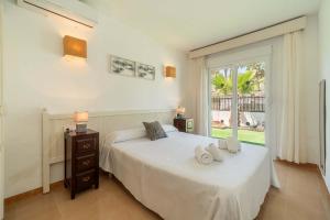 Beach Villa Ribot II by Sealand Villas