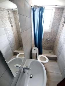 Galatas apartment 5 with beautiful sunset, 750m from the sea